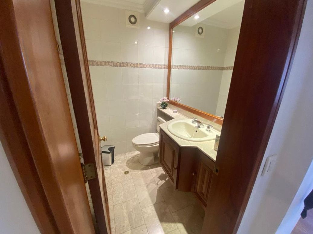 Apartamento de 3 alcobas en venta en Cr. El Bosque, Bogotá, 193 m² · foto 8 de 20