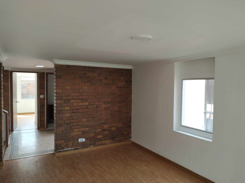 Casa de 5 alcobas en venta en Niza, Bogotá, 260 m² · foto 9 de 20