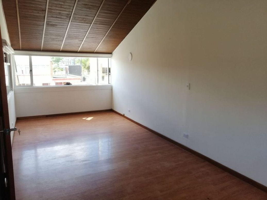 Casa de 5 alcobas en venta en Niza, Bogotá, 260 m² · foto 16 de 20