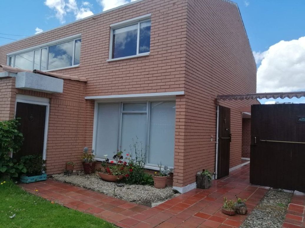 Casa de 5 alcobas en venta en Niza, Bogotá, 260 m² · foto 12 de 20
