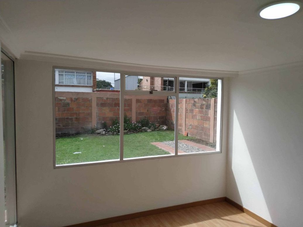 Casa de 5 alcobas en venta en Niza, Bogotá, 260 m² · foto 8 de 20