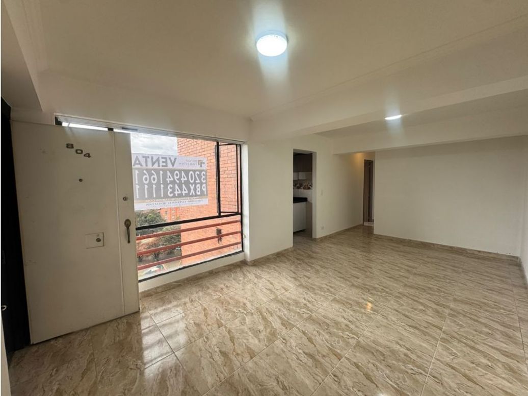 Apartamento de 3 alcobas en venta en Centro Fontibon, Bogotá, 67 m² · foto 2 de 18
