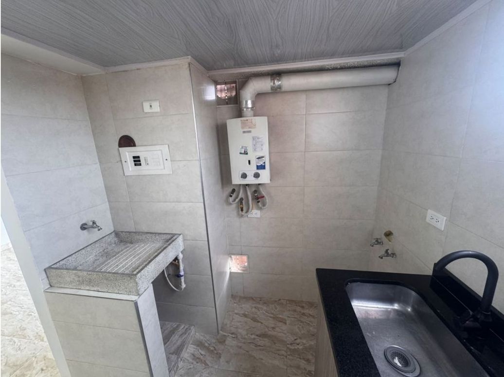 Apartamento de 3 alcobas en venta en Centro Fontibon, Bogotá, 67 m² · foto 5 de 18