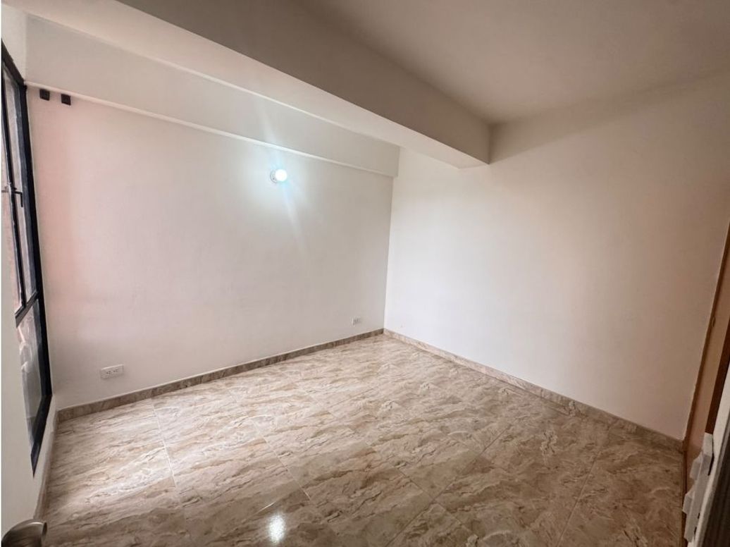 Apartamento de 3 alcobas en venta en Centro Fontibon, Bogotá, 67 m² · foto 12 de 18