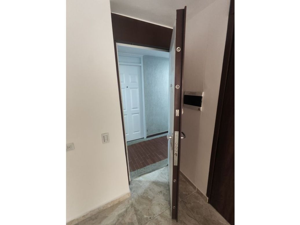 Apartamento de 2 alcobas en venta en Primavera Occidental, Bogotá, 32 m² · foto 8 de 19