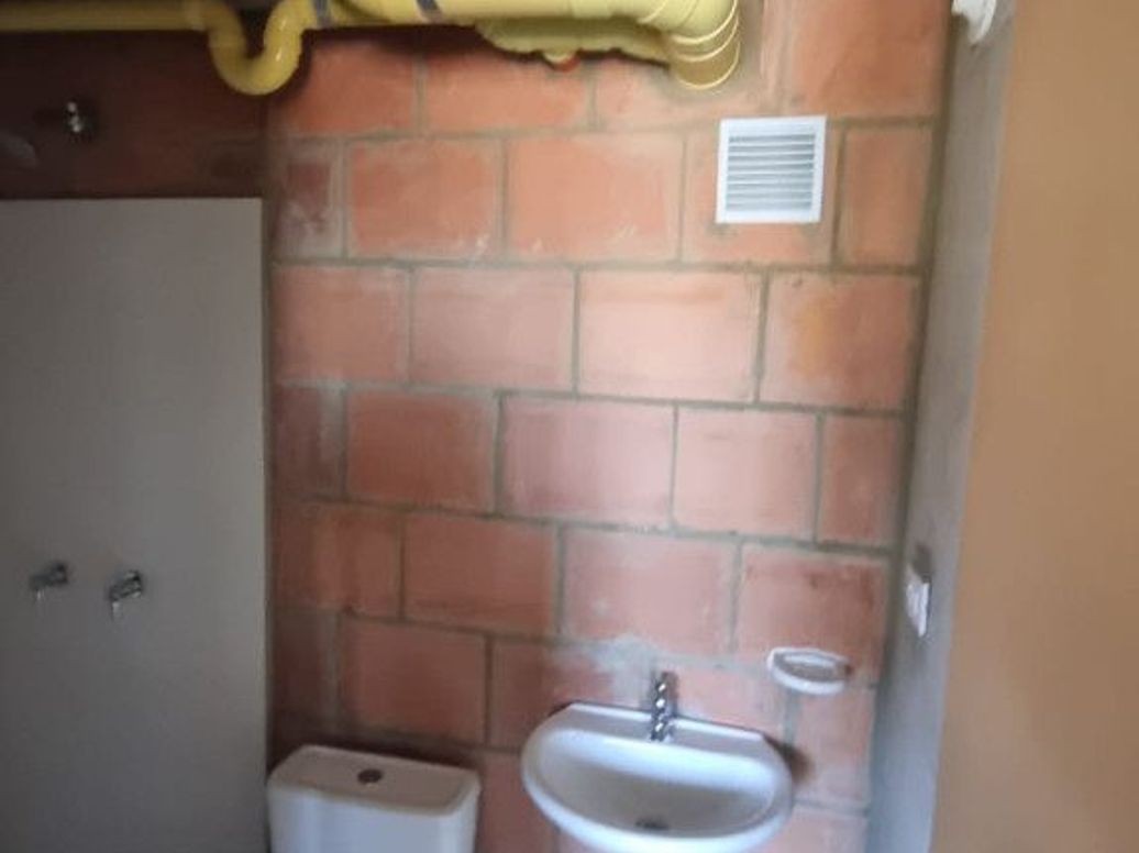 Apartamento de 2 alcobas en venta en Ub. San Luis, Bogotá, 45 m² · foto 7 de 16