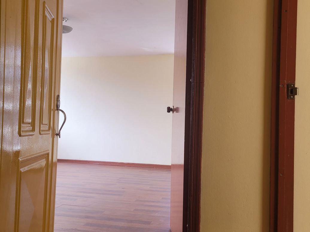 Casa de 5 alcobas en venta en Ricaurte, Bogotá, 251 m² · foto 17 de 20