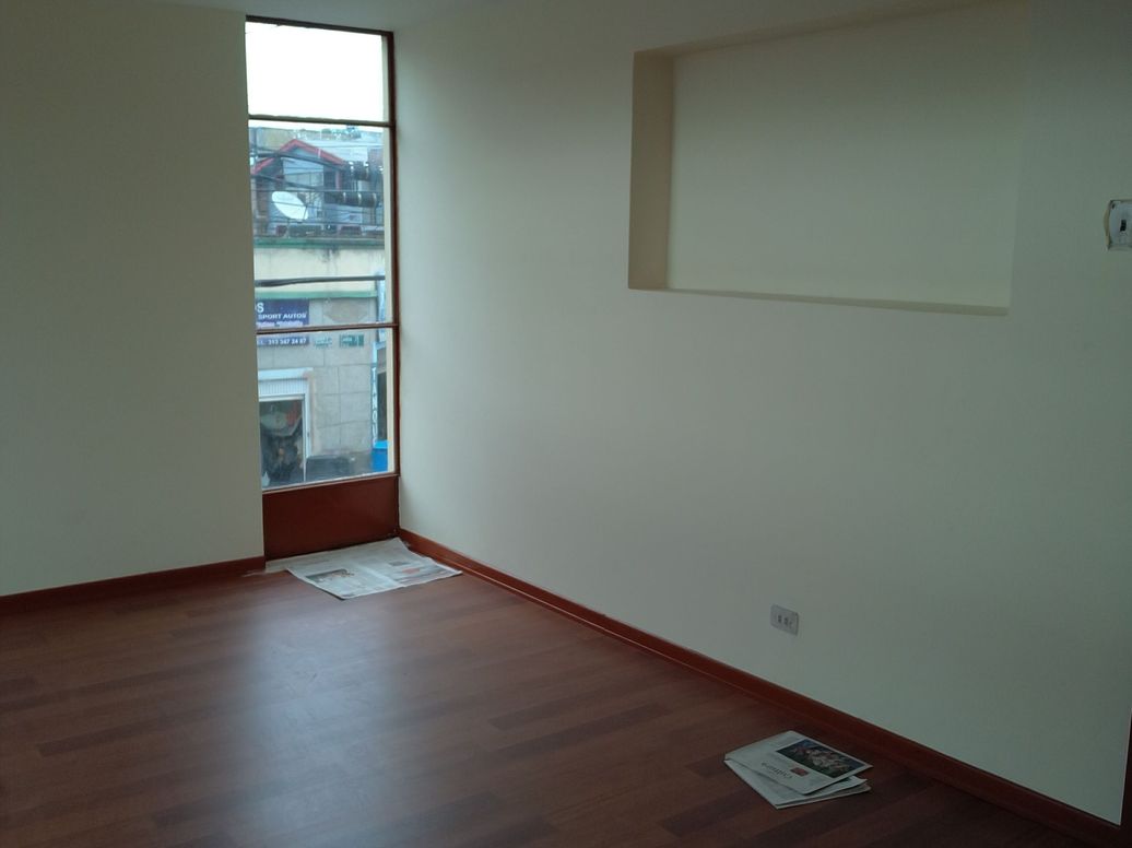 Casa de 5 alcobas en venta en Ricaurte, Bogotá, 251 m² · foto 8 de 20