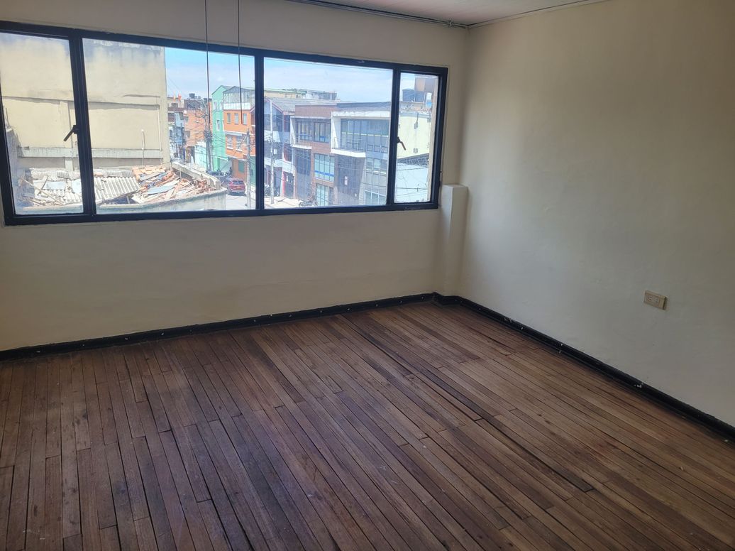 Casa de 5 alcobas en venta en Ricaurte, Bogotá, 251 m² · foto 20 de 20