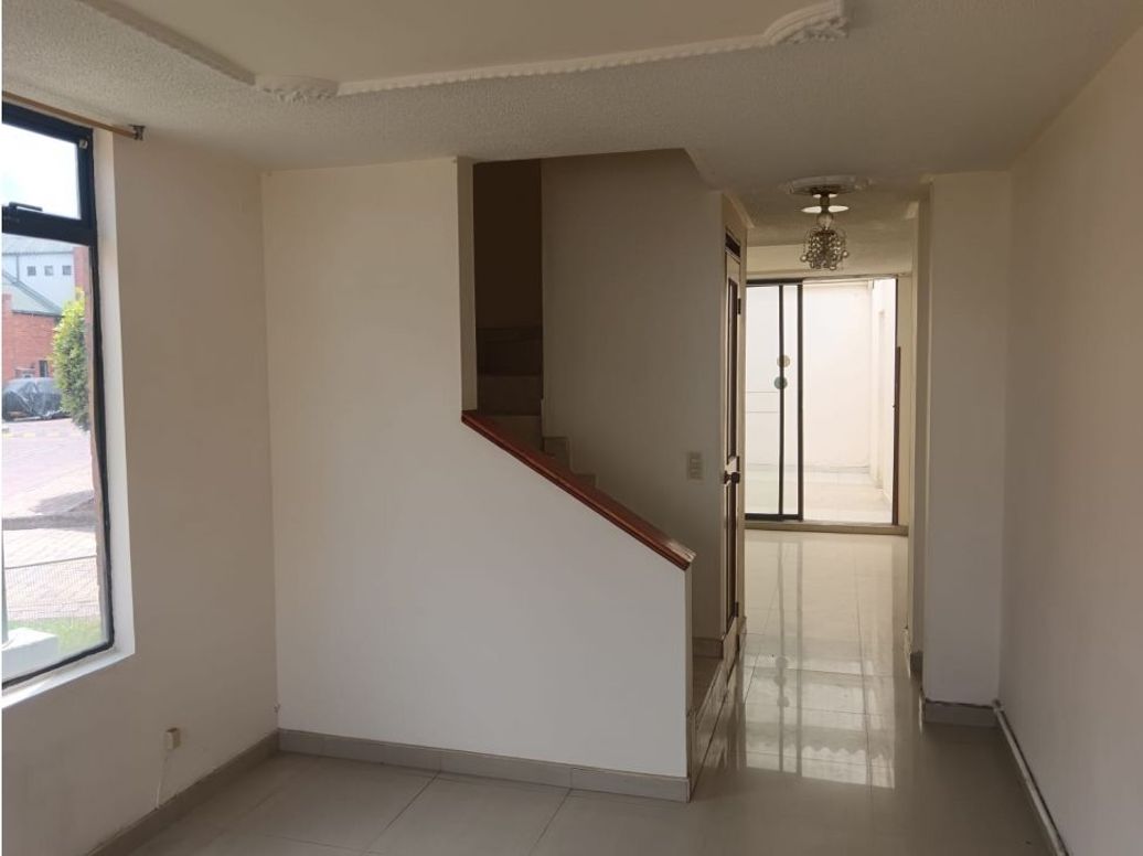 Casa de 3 alcobas en venta en Quintas De Santa Bárbara, Bogotá, 85 m² · foto 5 de 16