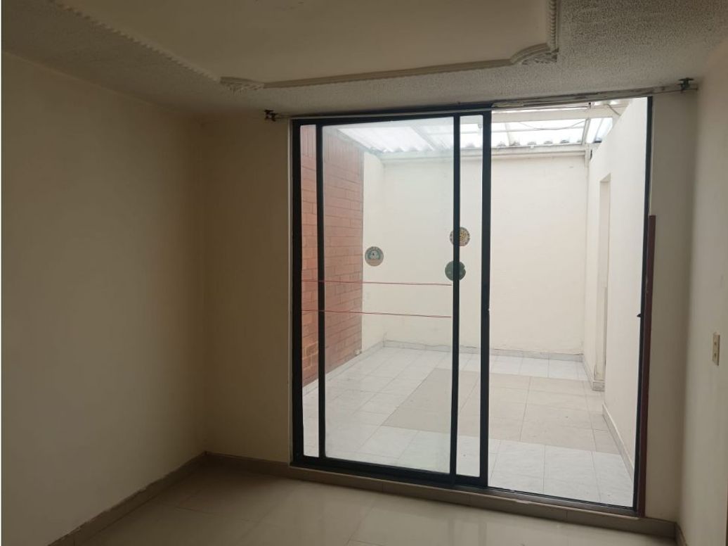 Casa de 3 alcobas en venta en Quintas De Santa Bárbara, Bogotá, 85 m² · foto 6 de 16