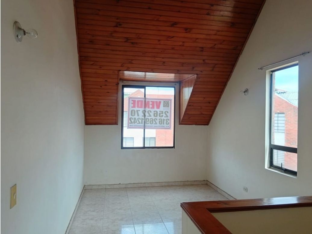 Casa de 3 alcobas en venta en Quintas De Santa Bárbara, Bogotá, 85 m² · foto 14 de 16