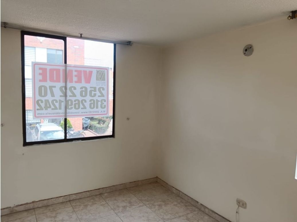 Casa de 3 alcobas en venta en Quintas De Santa Bárbara, Bogotá, 85 m² · foto 12 de 16