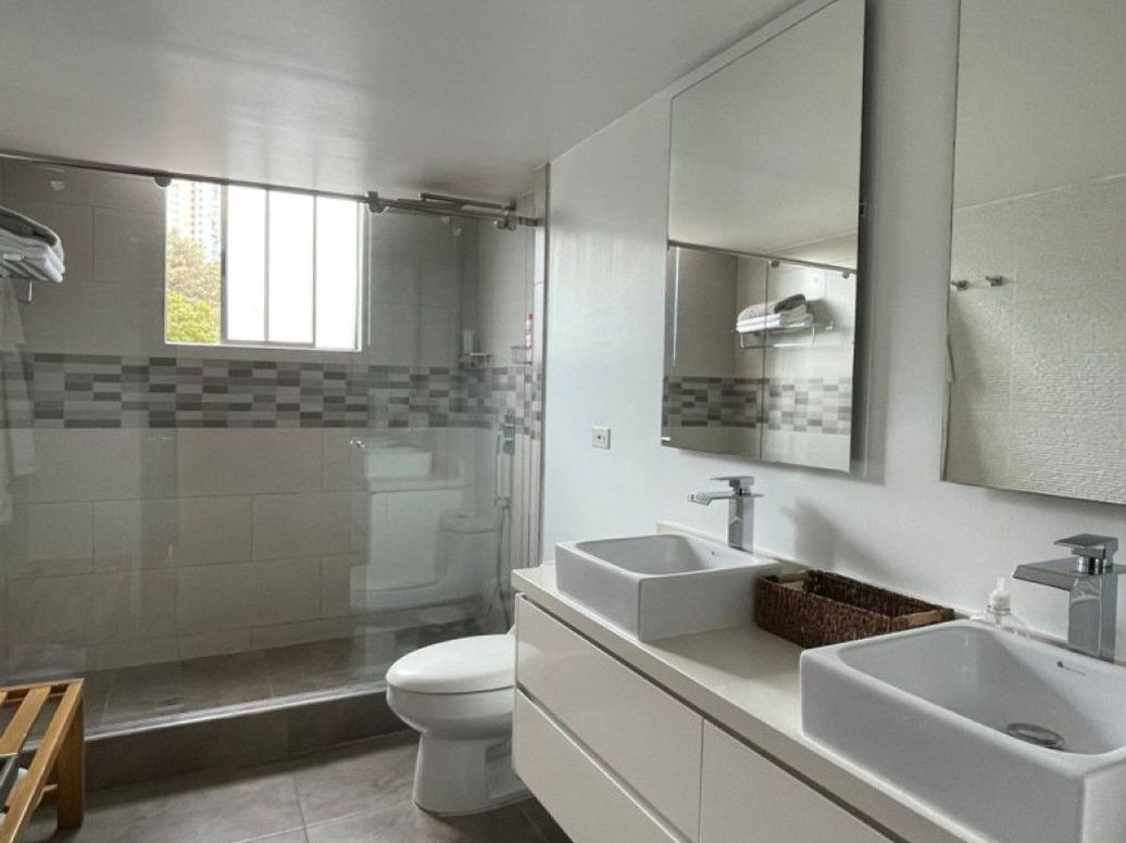 Apartamento de 3 alcobas en venta en Mónaco, Bogotá, 169 m² · foto 17 de 20