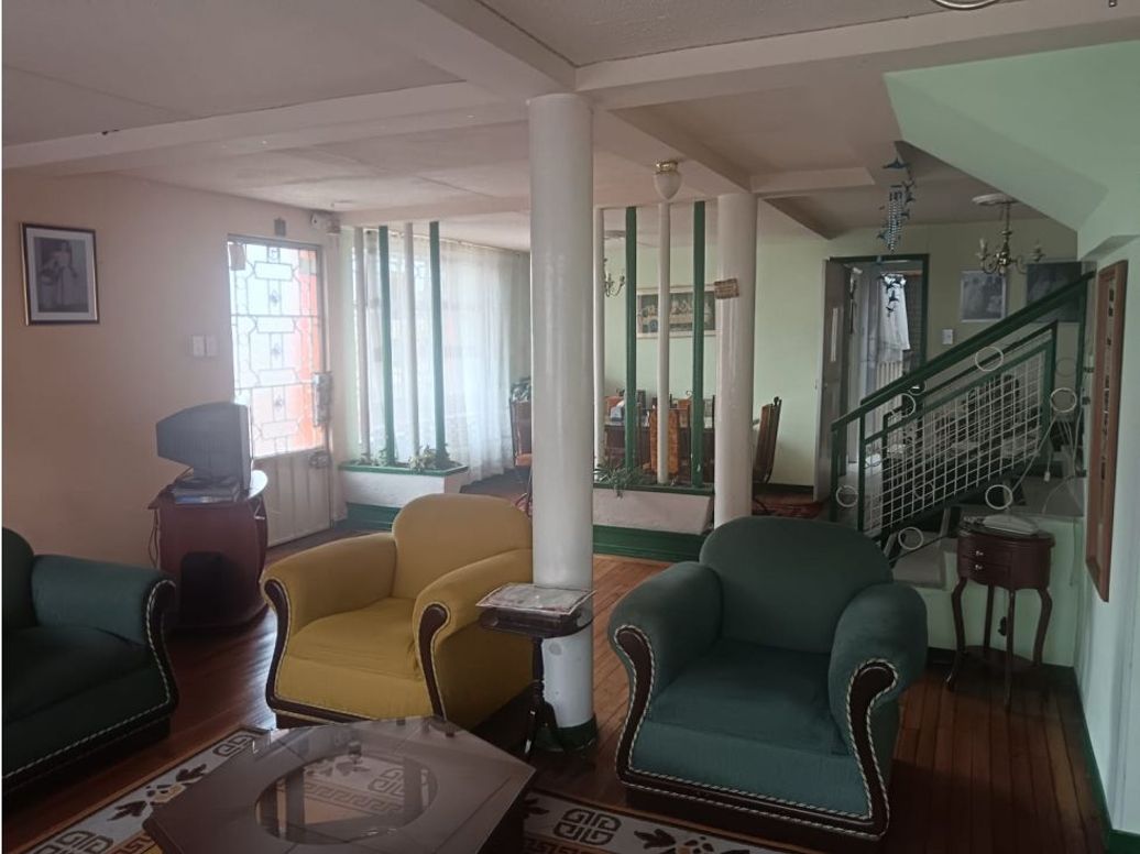 Casa de 5 alcobas en venta en José Joaquín Vargas, Bogotá, 195 m² · foto 10 de 15