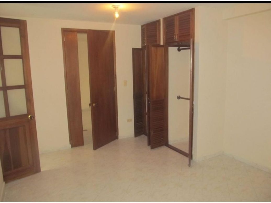 Casa de 6 alcobas en venta en Galerías, Bogotá, 225 m² · foto 9 de 20