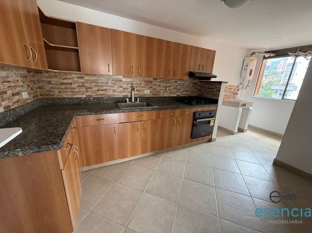 Apartamento en Arriendo con el Código 4328 en Los Balsos 1