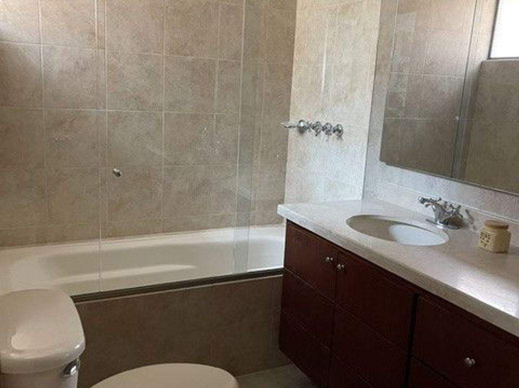 Apartamento de 3 alcobas en venta en Los Alpes, Bogotá, 228 m² · foto 14 de 20