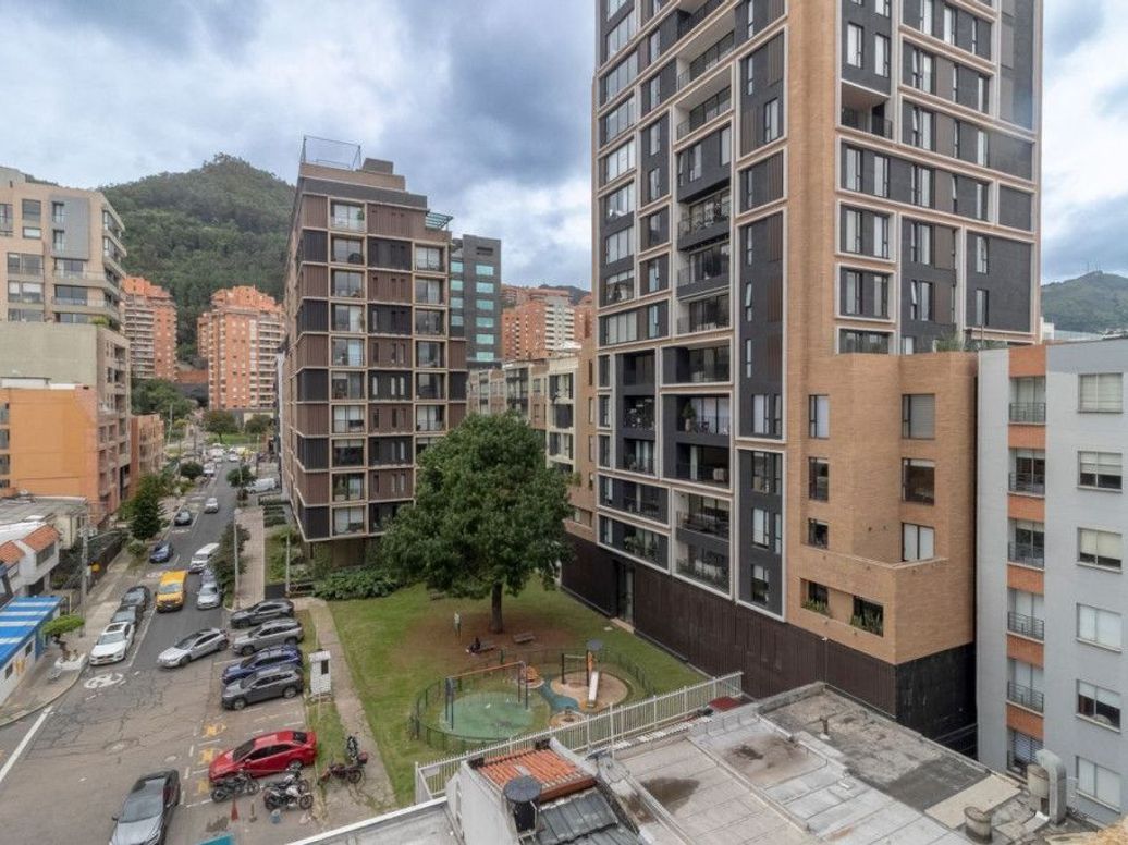 Apartamento de 2 alcobas en venta en Santa Barbara Oriental, Bogotá, 107 m² · foto 15 de 15