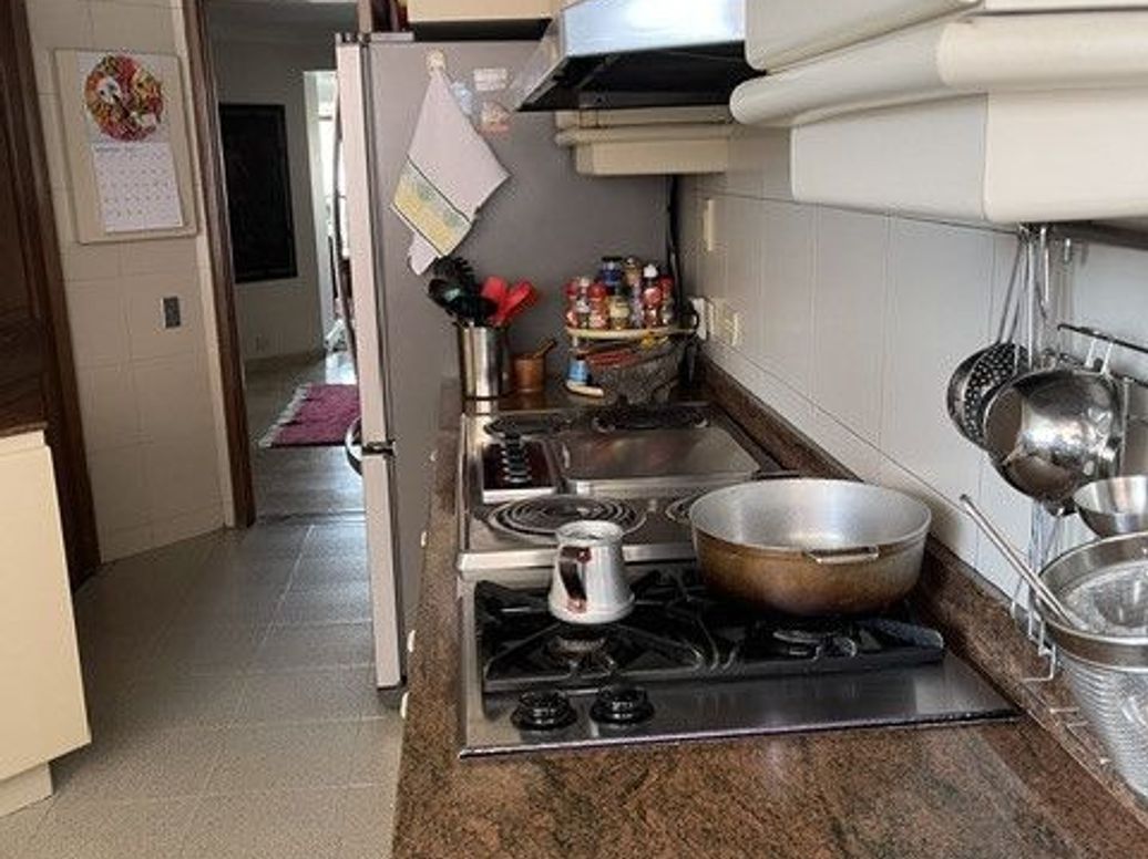 Apartamento de 3 alcobas en venta en Chico Norte Et. Iii, Bogotá, 230 m² · foto 10 de 15