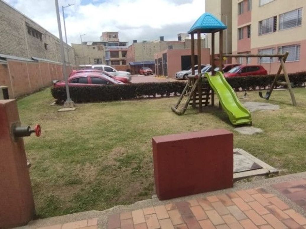 Apartamento de 2 alcobas en venta en Tunalito, Bogotá, 42 m² · foto 4 de 20