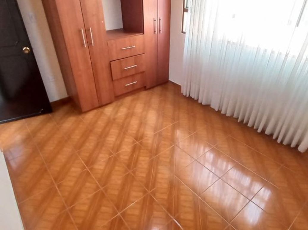 Casa de 4 alcobas en venta en Villas De Granada, Bogotá, 130 m² · foto 11 de 20