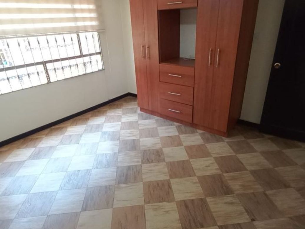 Casa de 4 alcobas en venta en Villas De Granada, Bogotá, 130 m² · foto 14 de 20