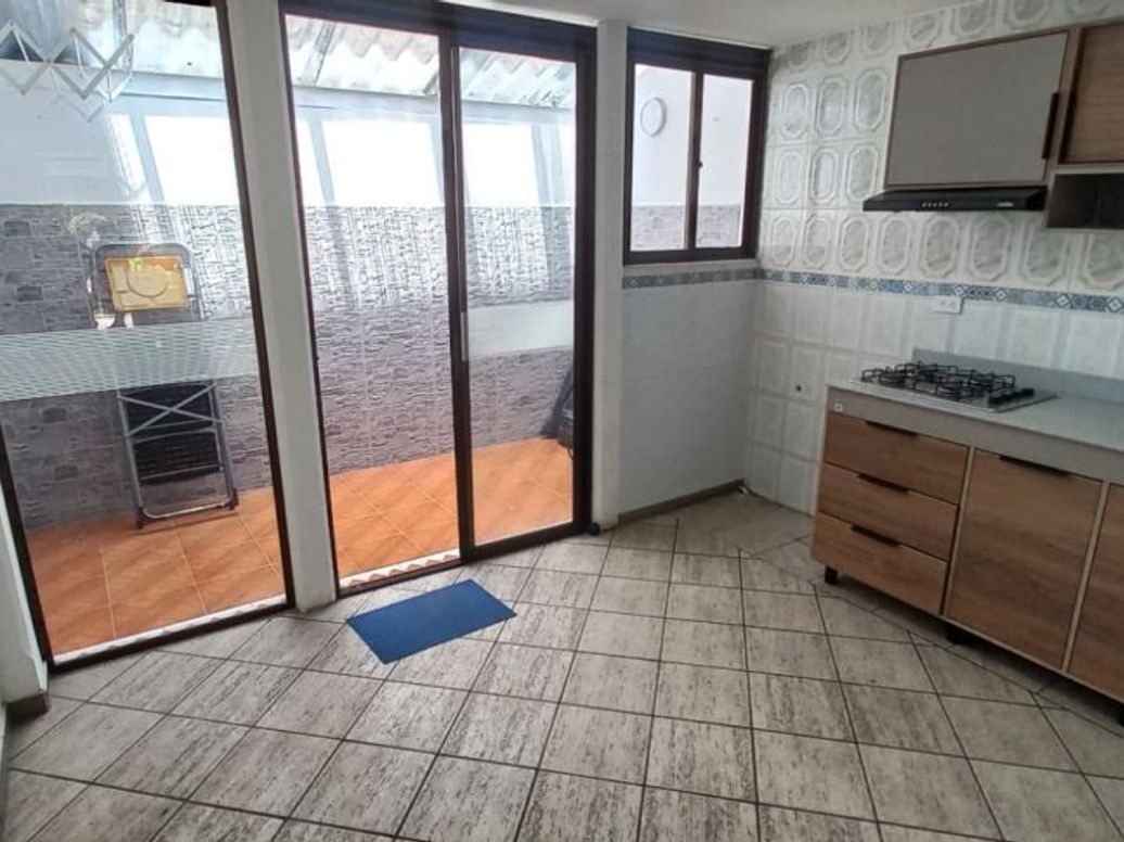 Casa de 4 alcobas en venta en Villas De Granada, Bogotá, 130 m² · foto 5 de 20
