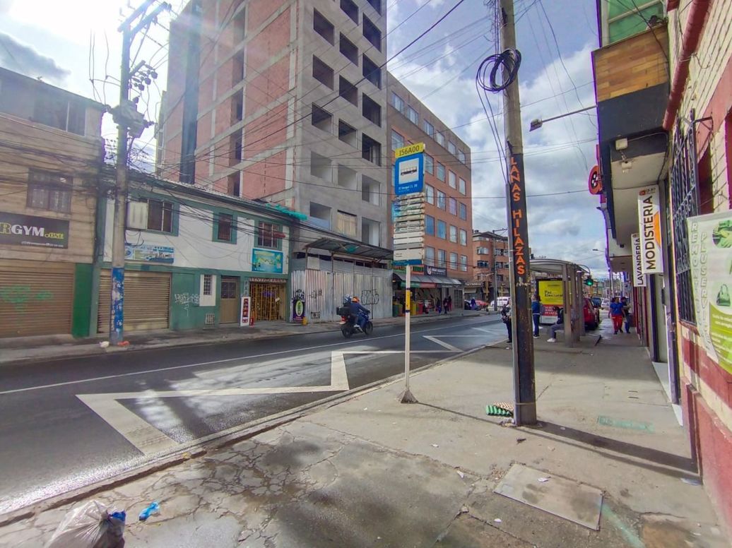 Casa de 4 alcobas en venta en El Vergel, Bogotá, 188 m² · foto 2 de 20