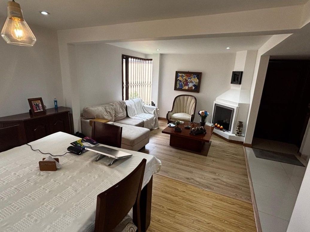 Casa de 3 alcobas en venta en El Contador, Bogotá, 122 m² · foto 2 de 20