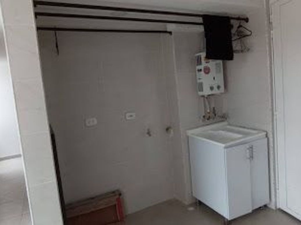 Apartamento de 2 alcobas en venta en Ciudad Salitre Suroriental, Bogotá, 40 m² · foto 9 de 12