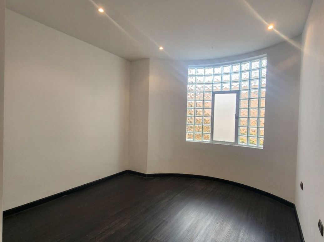 Casa de 3 alcobas en venta en Viveros, Bogotá, 346 m² · foto 11 de 20
