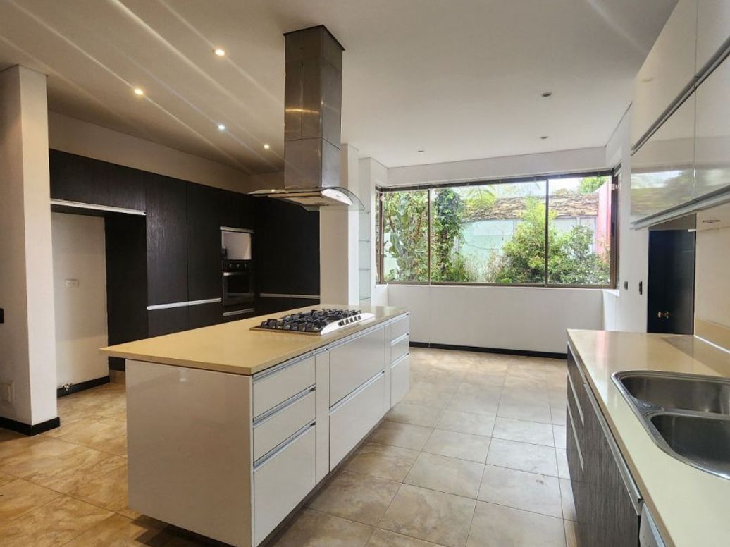 Casa de 3 alcobas en venta en Viveros, Bogotá, 346 m² · foto 4 de 20