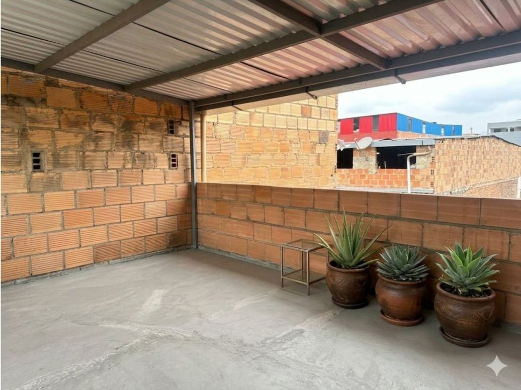 Casa de 5 alcobas en venta en Tunjuelito, Bogotá, 350 m² · foto 16 de 19