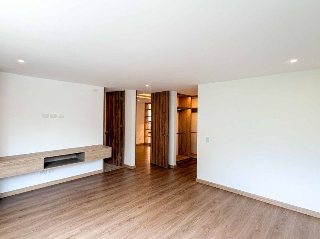 Apartamento de 3 alcobas en arriendo en Chico, Bogotá, 190 m² · foto 17 de 20
