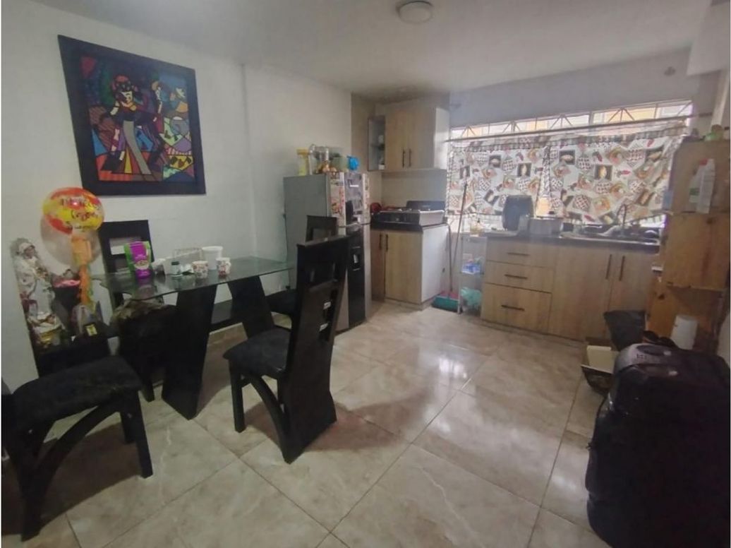Casa de 10 alcobas en venta en San José Sur, Bogotá, 300 m² · foto 7 de 14
