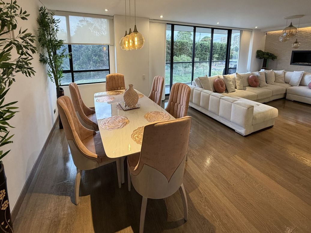 Apartamento de 3 alcobas en venta en Cantalejo, Bogotá, 169 m² · foto 2 de 20