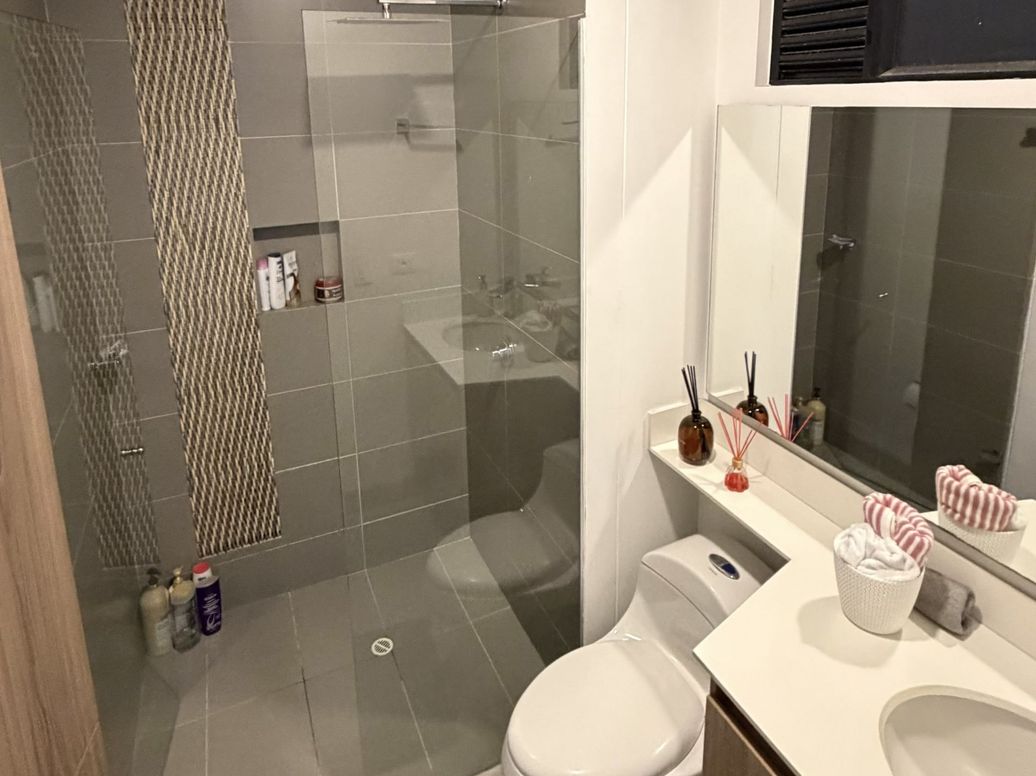 Apartamento de 3 alcobas en venta en Cantalejo, Bogotá, 169 m² · foto 16 de 20