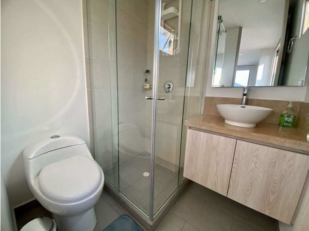 Apartamento de 1 alcoba en venta en Santa Barbara Oriental, Bogotá, 38 m² · foto 8 de 16