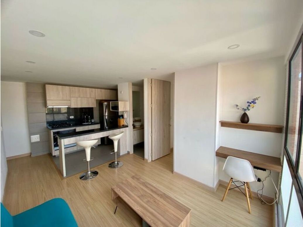 Apartamento de 1 alcoba en venta en Santa Barbara Oriental, Bogotá, 38 m² · foto 2 de 16