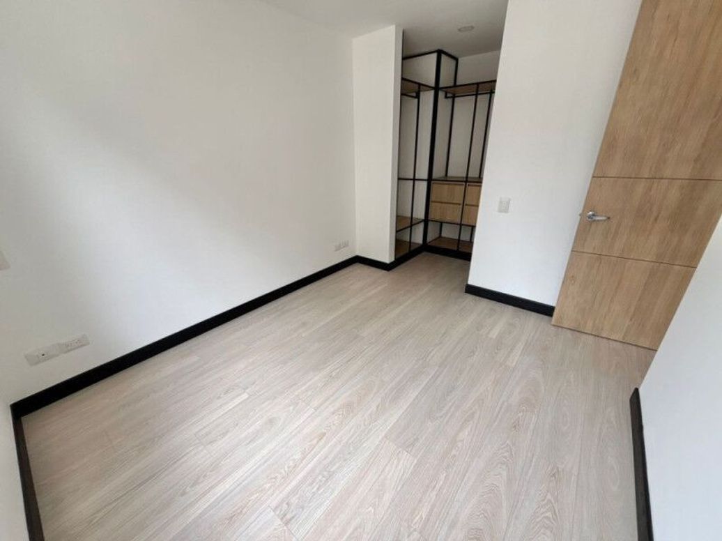 Apartamento de 1 alcoba en venta en Santa Barbara Oriental, Bogotá, 37 m² · foto 13 de 20