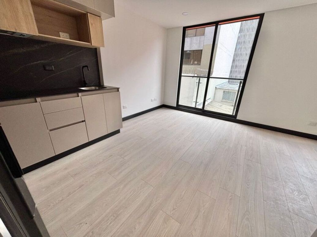 Apartamento de 1 alcoba en venta en Santa Barbara Oriental, Bogotá, 37 m² · foto 2 de 20