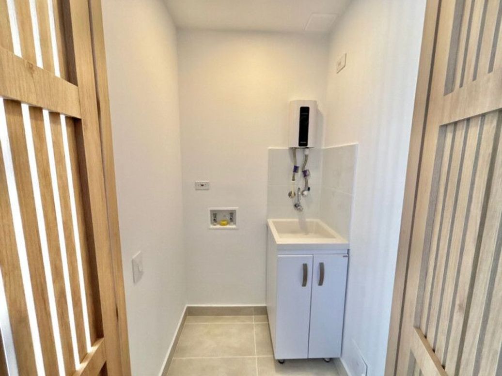 Apartamento de 1 alcoba en venta en Santa Barbara Oriental, Bogotá, 37 m² · foto 10 de 20
