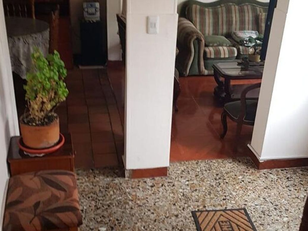 Casa de 3 alcobas en venta en Banco Central, Bogotá, 109 m² · foto 3 de 9