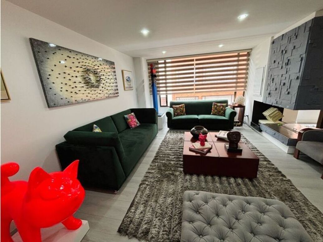Apartamento de 3 alcobas en venta en Santa Barbara Occidental, Bogotá, 143 m² · foto 3 de 16