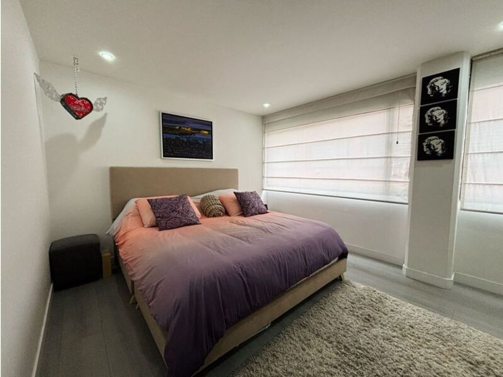 Apartamento de 3 alcobas en venta en Santa Barbara Occidental, Bogotá, 143 m² · foto 12 de 16