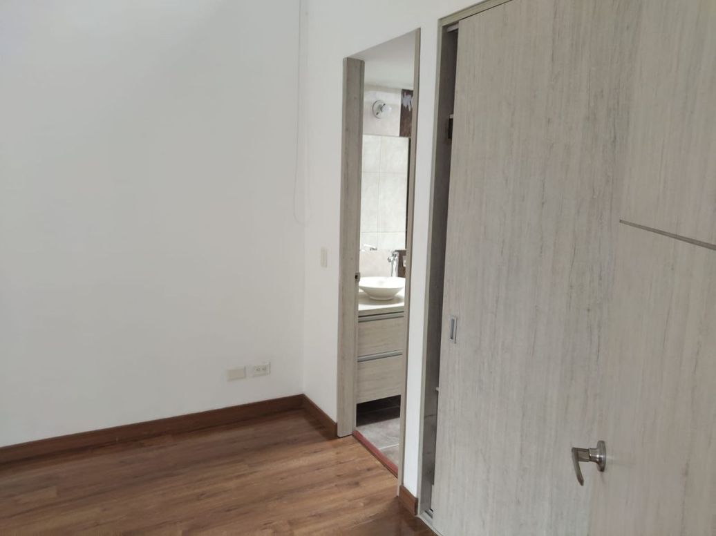 Apartamento de 2 alcobas en venta en Mónaco, Bogotá, 75 m² · foto 16 de 20