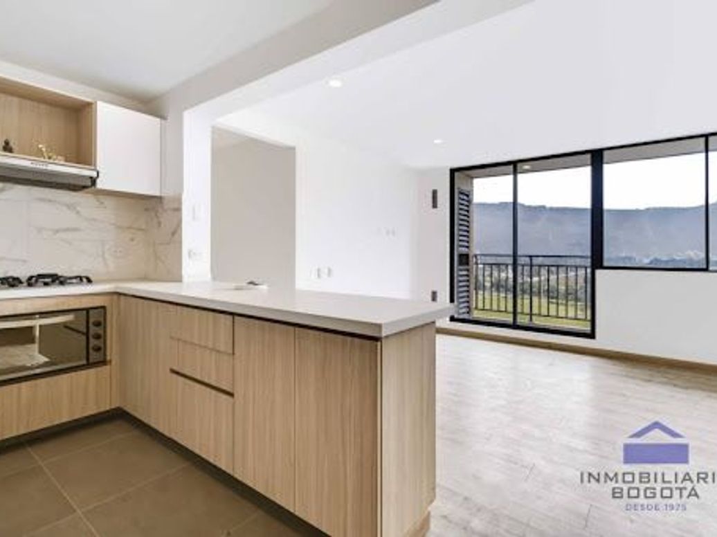 Apartamento de 3 alcobas en venta en Casablanca, Bogotá, 71 m² · foto 2 de 20