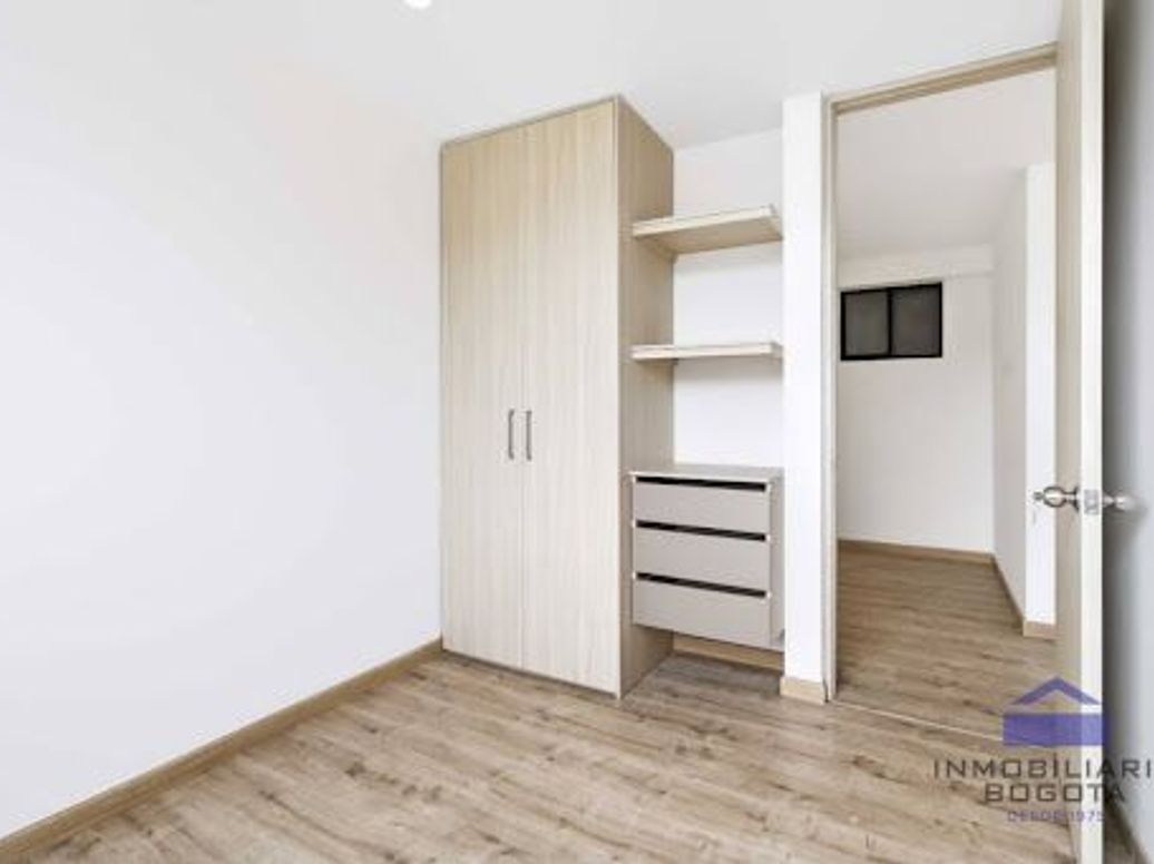 Apartamento de 3 alcobas en venta en Casablanca, Bogotá, 71 m² · foto 13 de 20