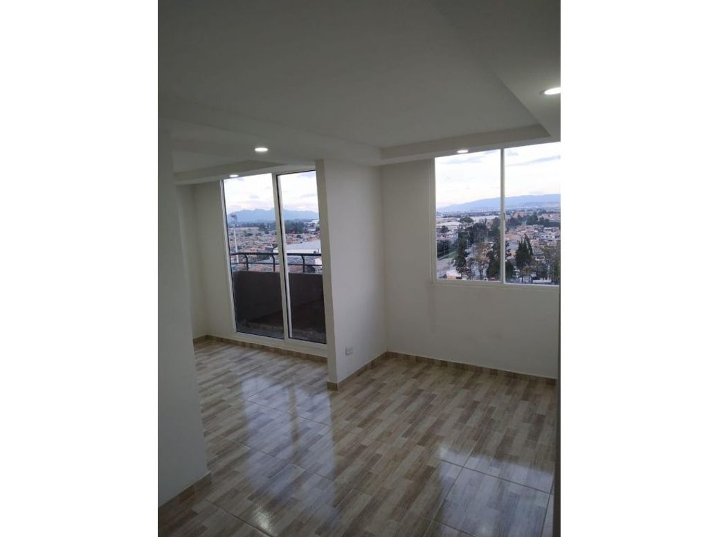 Apartamento de 2 alcobas en venta en Fontibón, Bogotá, 47 m² · foto 2 de 19
